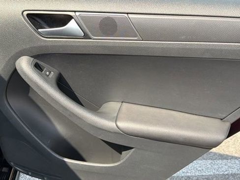 Used 2014 Volkswagen Jetta S FWD image 25