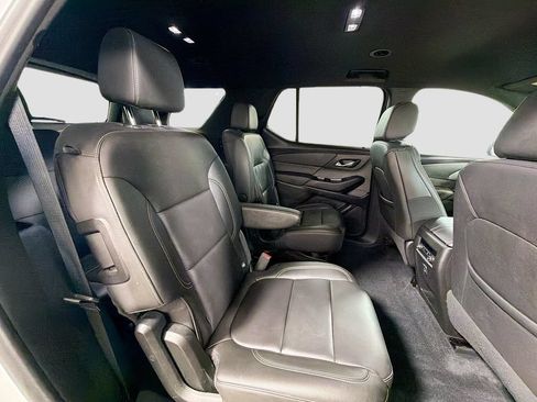 Used 2023 Chevrolet Traverse LT w/ LPO, Floor Liner Package AWD/4WD image 28