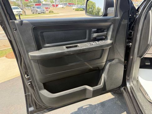 Used 2018 RAM 1500 Express w/ Express Value Package AWD/4WD image 11