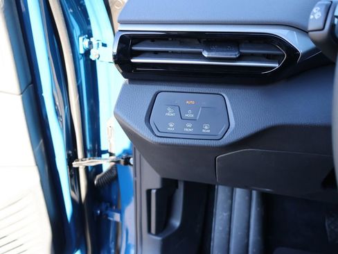 New 2026 Volkswagen ID.4 Pro S image 34