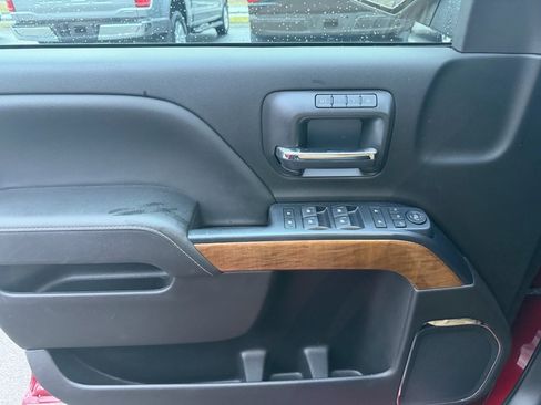 Used 2018 Chevrolet Silverado 1500 LTZ image 23