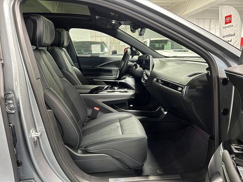 Used 2024 Cadillac Lyriq Luxury RWD image 23