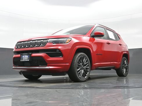 Used 2022 Jeep Compass Limited w/ (RED) Package AWD/4WD image 28