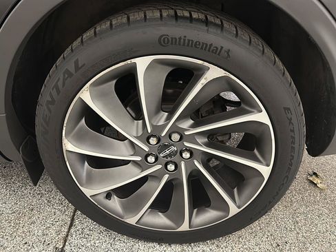 Used 2020 Lincoln Nautilus Reserve w/ Equipment Group 202A AWD/4WD image 11