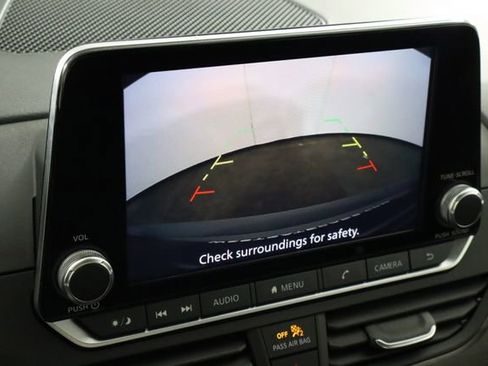 Used 2025 Nissan Altima 2.5 SV FWD image 28