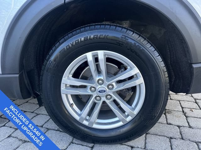 Used 2023 Ford Explorer XLT w/ Equipment Group 202A AWD/4WD image 11