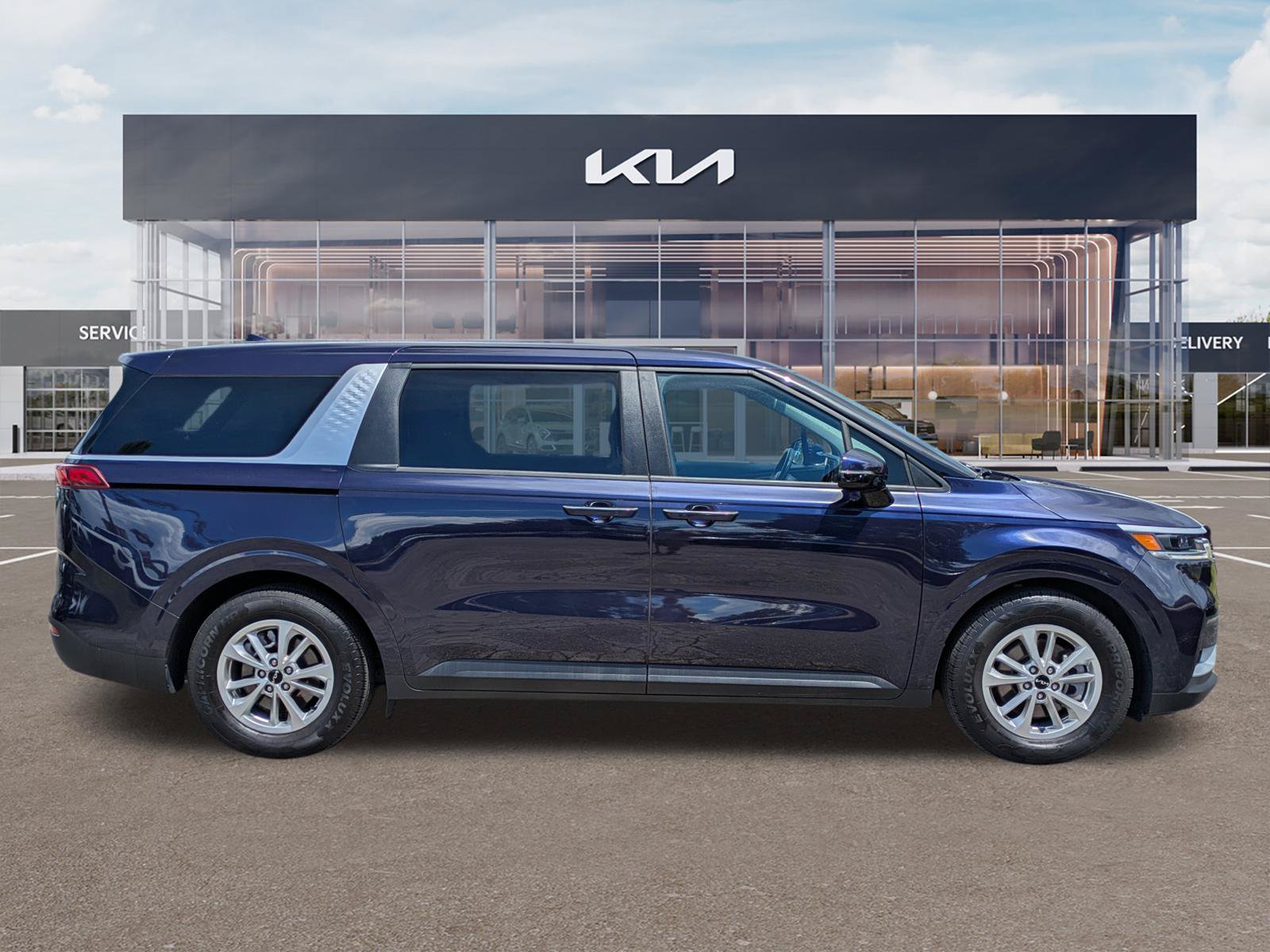 Used 2024 Kia Carnival LX FWD image 3