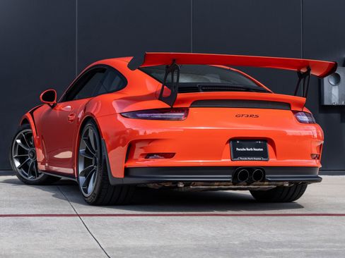 Certified 2016 Porsche 911 GT3 RS image 3