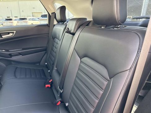 Used 2022 Ford Edge SEL w/ Convenience Package image 14