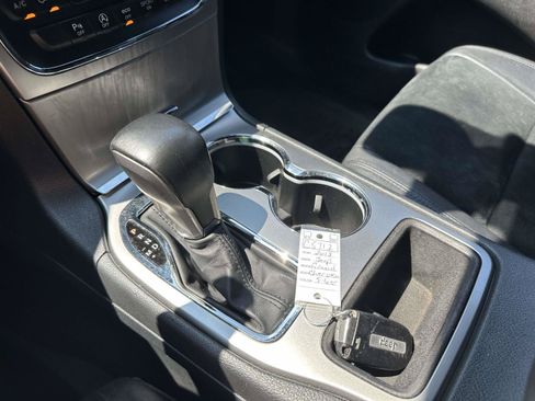 Used 2018 Jeep Grand Cherokee Altitude AWD/4WD image 26