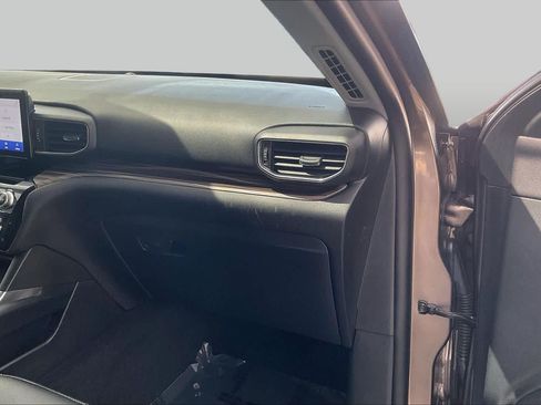 Used 2021 Ford Explorer Limited w/ Hybrid Equipment Group 310A RWD image 19
