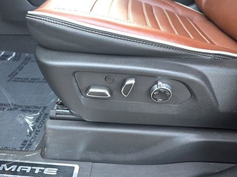 Used 2022 GMC Sierra 1500 Denali Ultimate image 25