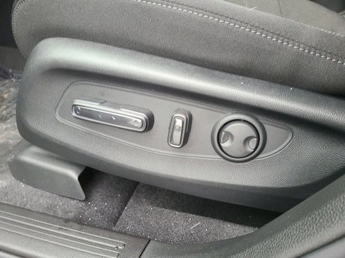 Used 2024 Honda CR-V EX image 17