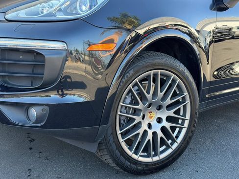 Used 2017 Porsche Cayenne Platinum Edition AWD/4WD image 5