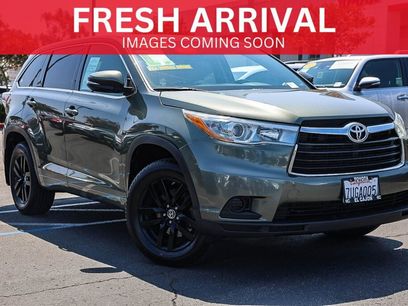 Used 2016 Toyota Highlander LE