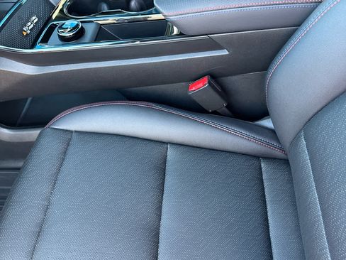 Used 2026 Chevrolet Equinox RS w/ Safety and Technology Package FWD image 15