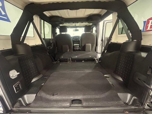 Used 2015 Jeep Wrangler Unlimited Sport w/ Quick Order Package 24S AWD/4WD image 28