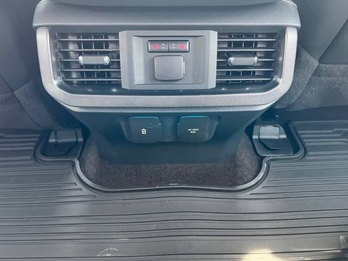 Used 2021 Ford F150 Platinum w/ Equipment Group 701A High AWD/4WD image 25