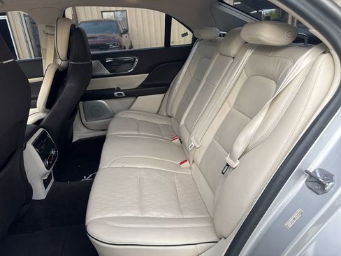 Used 2018 Lincoln Continental Black Label FWD image 6