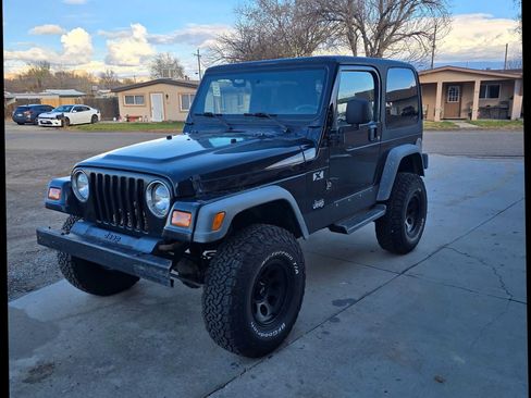 Used 2003 Jeep Wrangler X image 2