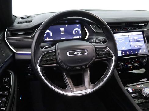 Used 2021 Jeep Grand Cherokee L Overland w/ Luxury Tech Group IV AWD/4WD image 15