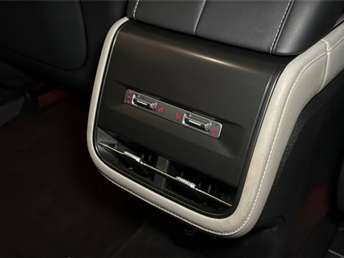 Used 2024 Lincoln Nautilus Reserve w/ Equipment Group 203A image 15