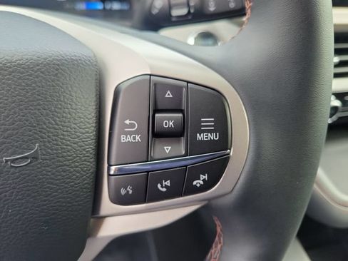 Used 2026 Ford Explorer Active RWD image 6