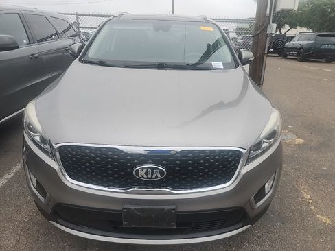 Used 2017 Kia Sorento EX w/ EX Advanced Touring Package FWD image 2