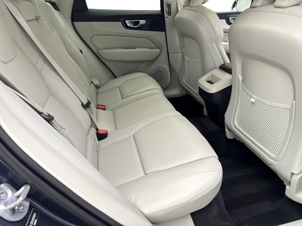 Used 2024 Volvo XC60 B5 Plus w/ Protection Package Premier AWD/4WD image 41