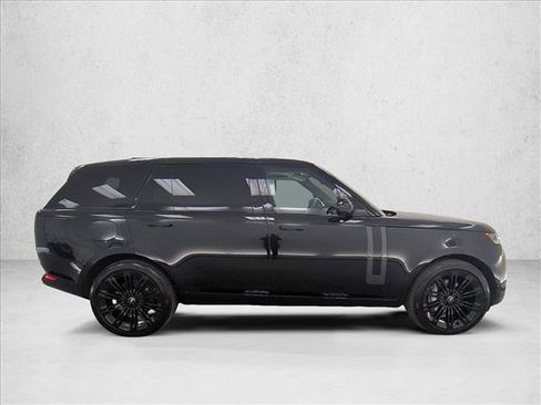 Certified 2025 Land Rover Range Rover Long Wheelbase SE image 4