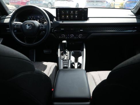 Used 2023 Honda Accord Sport image 18