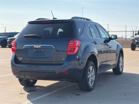 Used 2017 Chevrolet Equinox LT w/ Convenience Package image 8