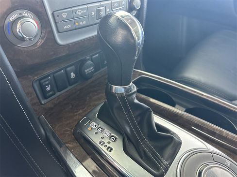 Used 2017 INFINITI QX80 2WD image 32