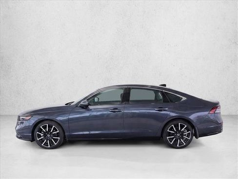 Used 2023 Honda Accord Touring image 4