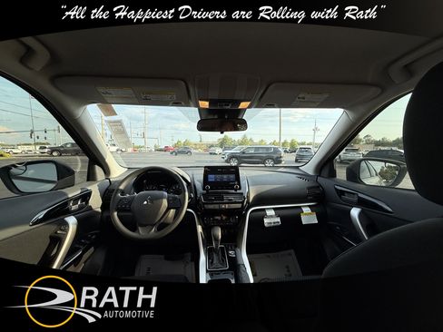 New 2025 Mitsubishi Eclipse Cross LE image 17