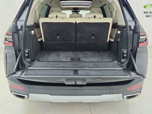 Used 2024 BMW X7 xDrive40i w/ Parking Assistance Package AWD/4WD image 14