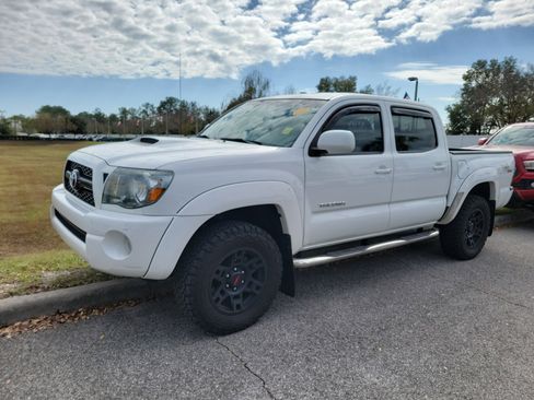 Used 2011 Toyota Tacoma PreRunner image 19