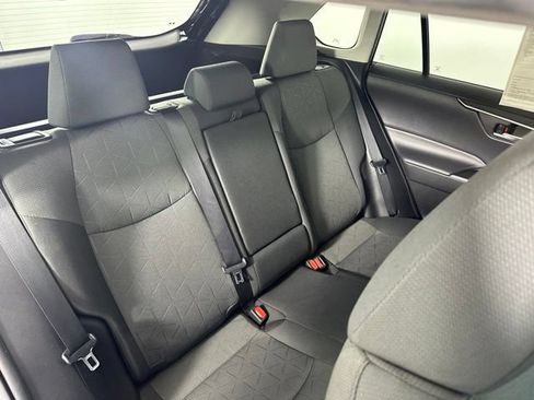 Used 2021 Toyota RAV4 XLE AWD/4WD image 28