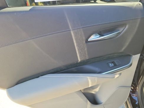 Used 2021 Cadillac XT4 Premium Luxury image 16