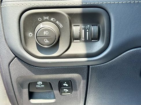Used 2020 RAM 1500 Limited AWD/4WD image 16