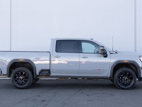 Used 2025 GMC Sierra 2500 AT4 w/ AT4 Premium Plus Package image 31