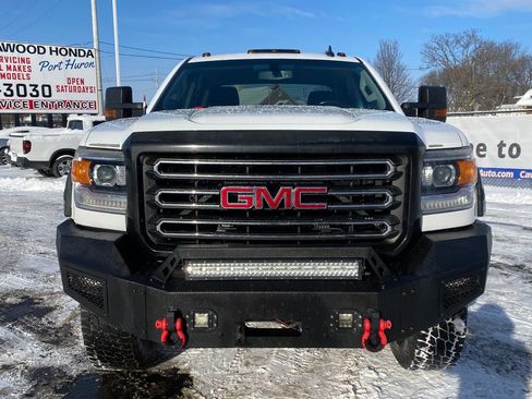 Used 2016 GMC Sierra 2500 SLE w/ SLE Preferred Package image 8
