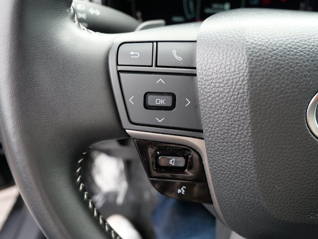 Certified 2025 Toyota Camry SE FWD image 25