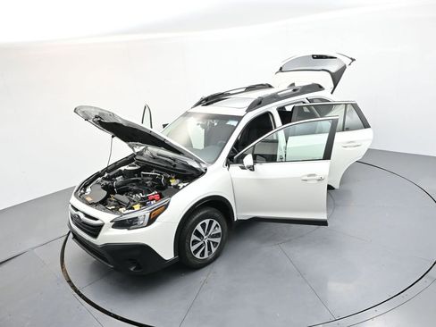 Used 2020 Subaru Outback Premium image 36