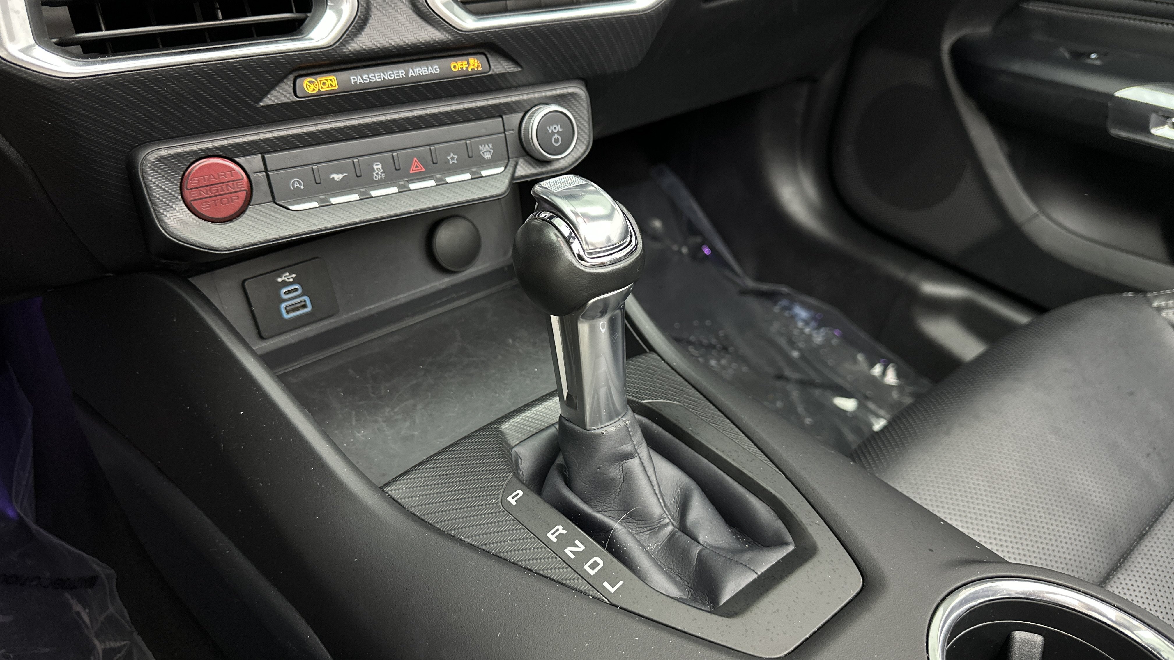 Used 2025 Ford Mustang Premium RWD image 17