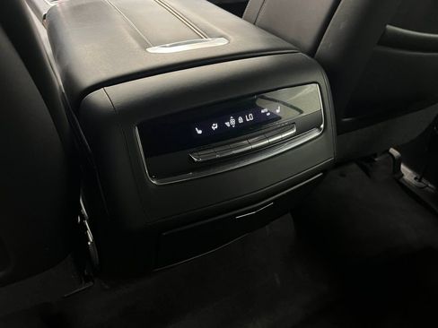 Used 2022 Cadillac Escalade ESV Sport Platinum AWD/4WD image 29
