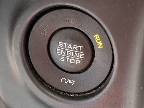 Used 2021 Jeep Gladiator Sport AWD/4WD image 24