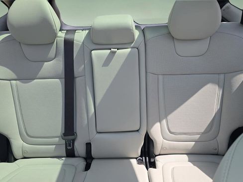 Used 2025 Hyundai Tucson Limited image 23