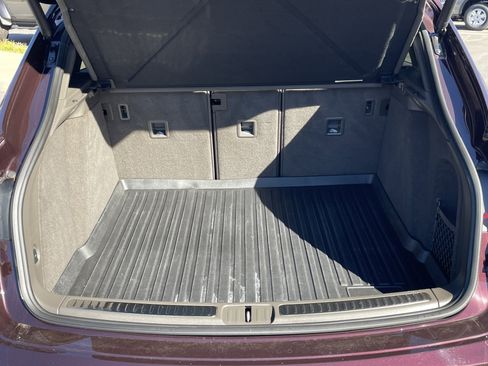 Used 2023 Porsche Macan S image 13