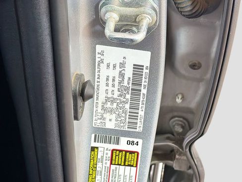 Used 2022 Toyota Tacoma TRD Off-Road AWD/4WD image 31